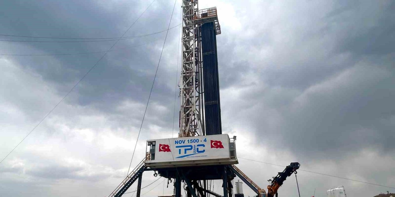 Kato Dağı’nda petrol heyecanı: 2 bin 800 metreye inildi