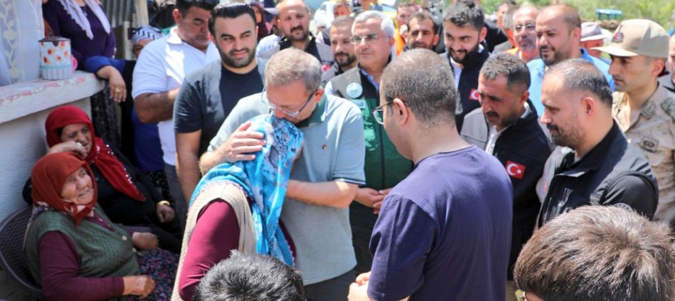 Vali Polat: "Destek Sağlanacak, Yaralar Kısa Sürede Sarılacaktır"