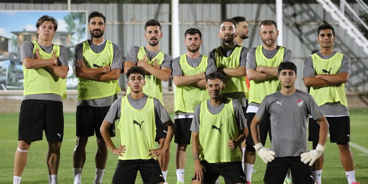 Elazığspor’da Erzurum kampı 29 futbolcu ile başladı