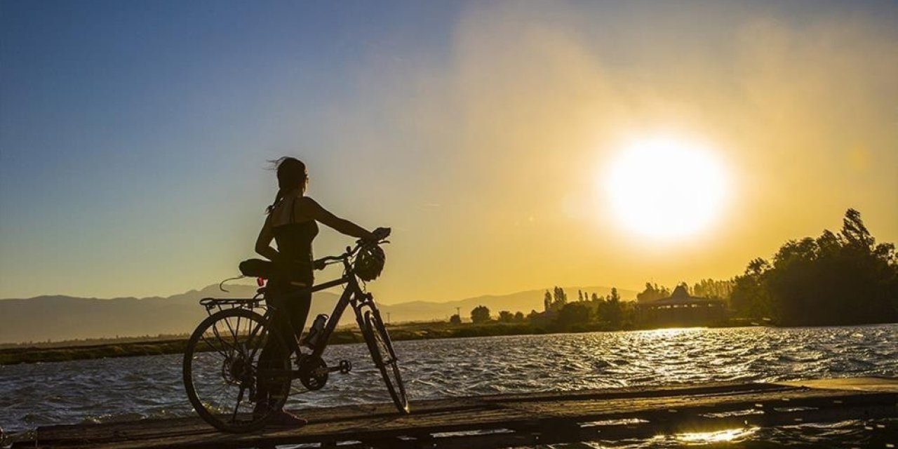 Kemaliye yanıyor, termometreler 42 dereceyi gösterdi