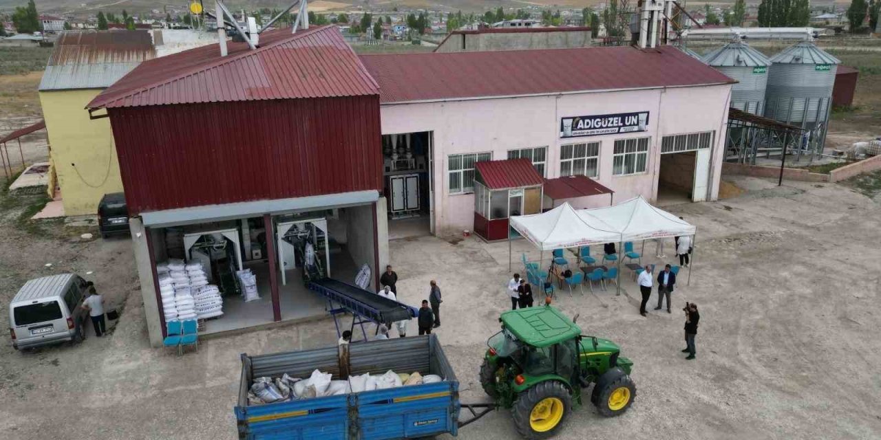 Diyadin’de kurulan modern un tesisi ekonomiye güç katıyor