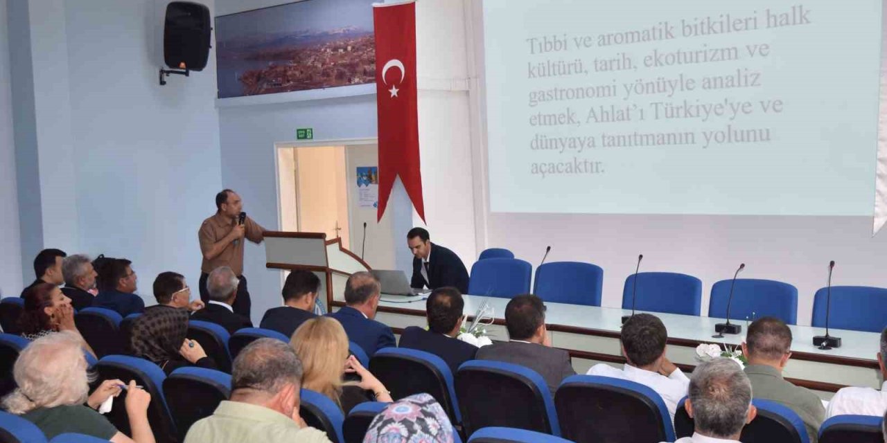 "Ahlat Bölgesi Yatırım, İstihdam ve İnovatif İş Geliştirme Çalıştayı" başladı