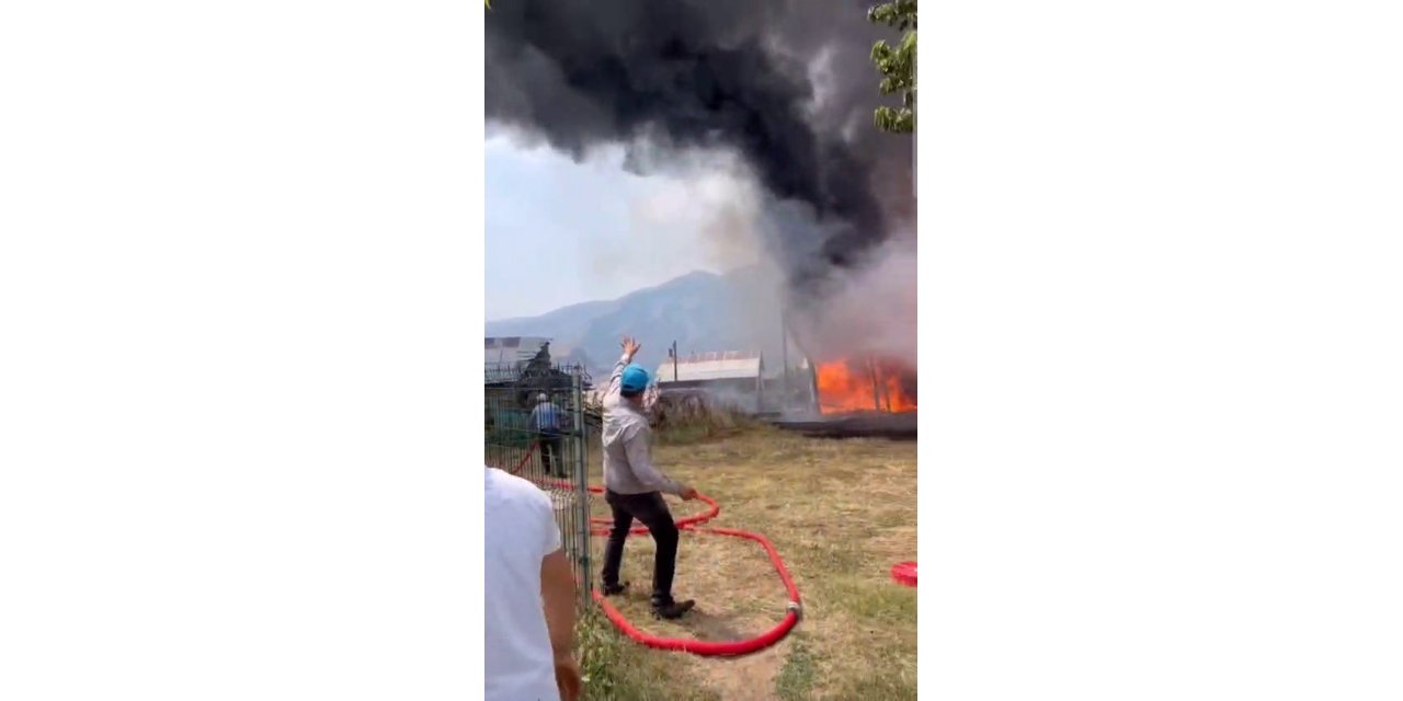 İspir’de ormanlık alanda yangın