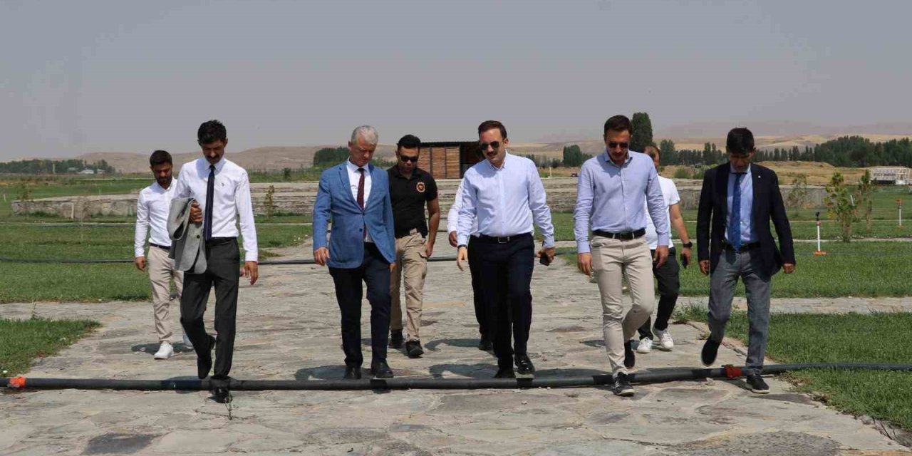 Malazgirt’in spor ve gençlik altyapısına dev yatırım