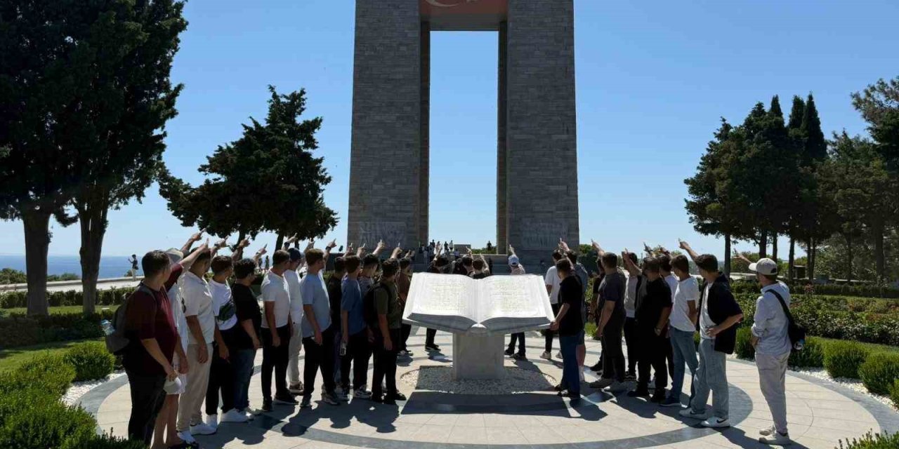 Yeşilyurt Genç Meclis Üyeleri Çanakkale’de tarihi mekanları inceledi