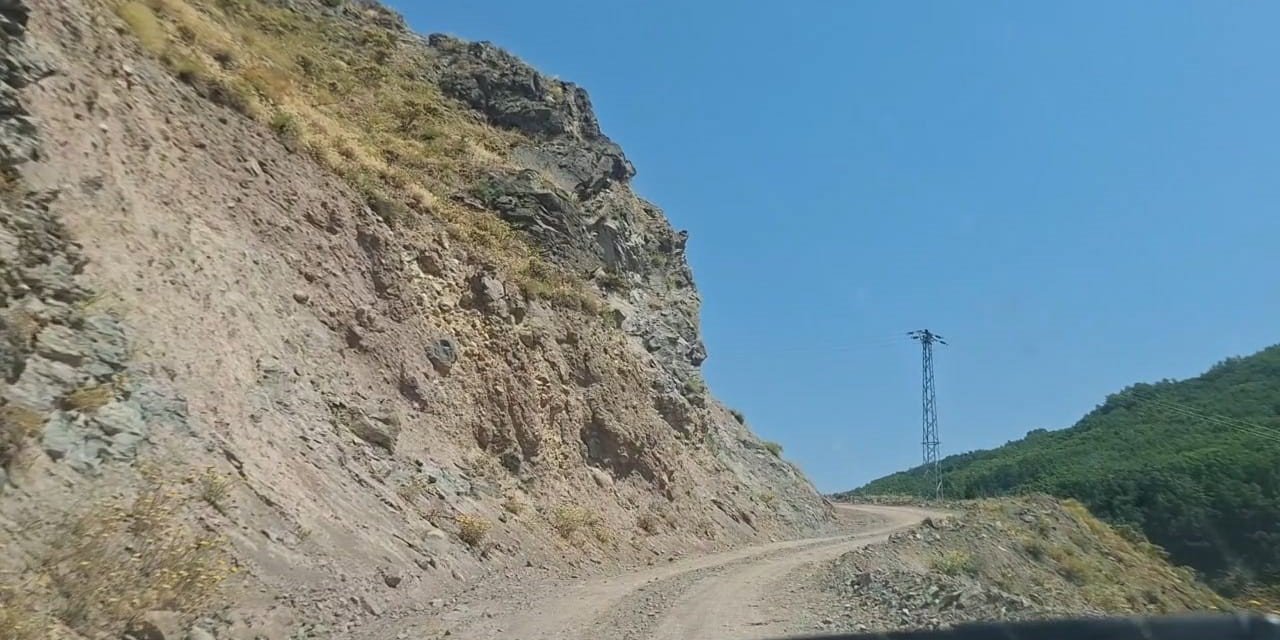 Vatandaşlar yol sorununa çözüm istedi