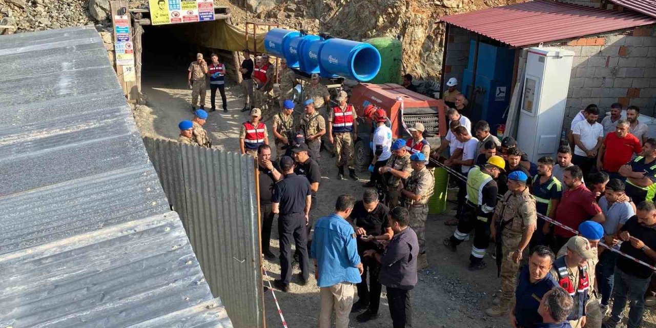 Elazığ’da göçük altında kalan işçinin cansız bedenine ulaşıldı