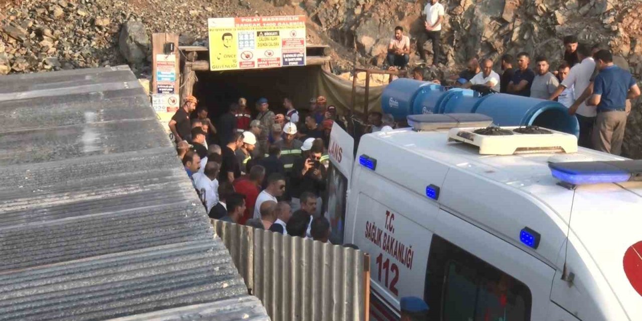 Elazığ’da göçük altında kalan işçinin cenazesi hastane morguna kaldırıldı