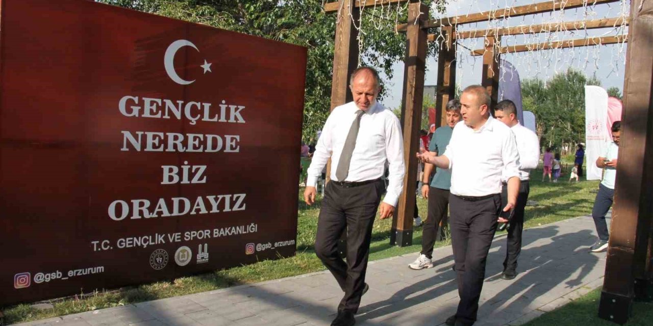 Erzurum GSİM Olimpiyat Parkına çadır gençlik merkezi kurdu