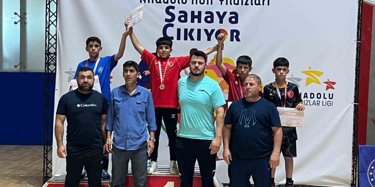 Hakkarili sporculardan büyük başarı