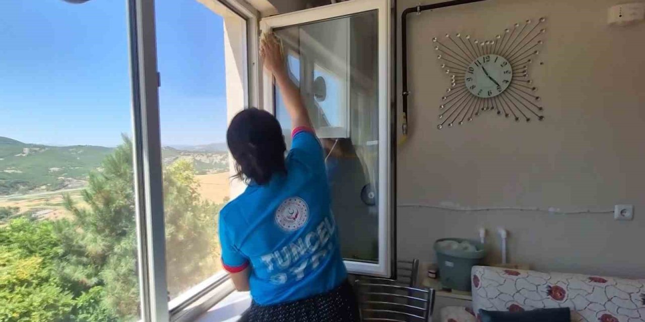 Tunceli’de Vefa Ekipleri 80 haneyi temizliyor