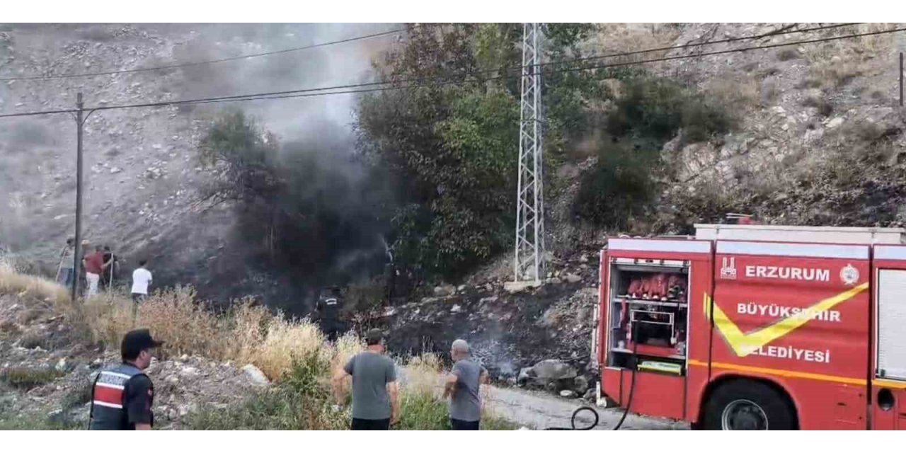 Erzurum’da mahalle girişinde korkutan yangın