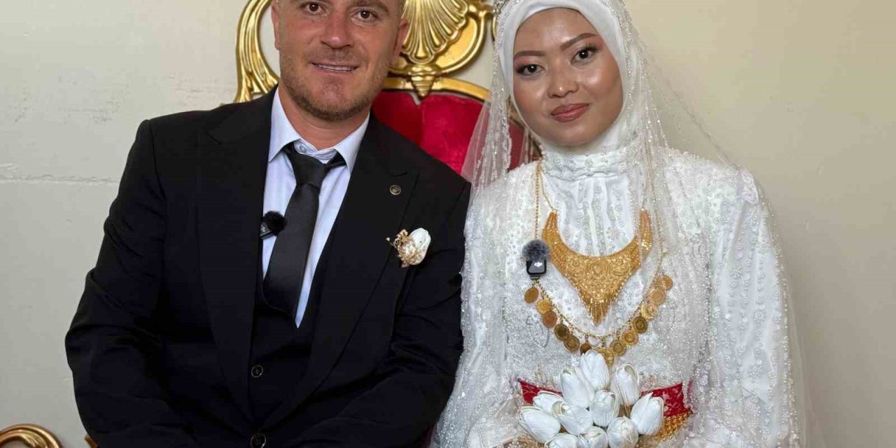 Yüksekova’ya Endonezyalı gelin: Aşkları kıtaları aştı