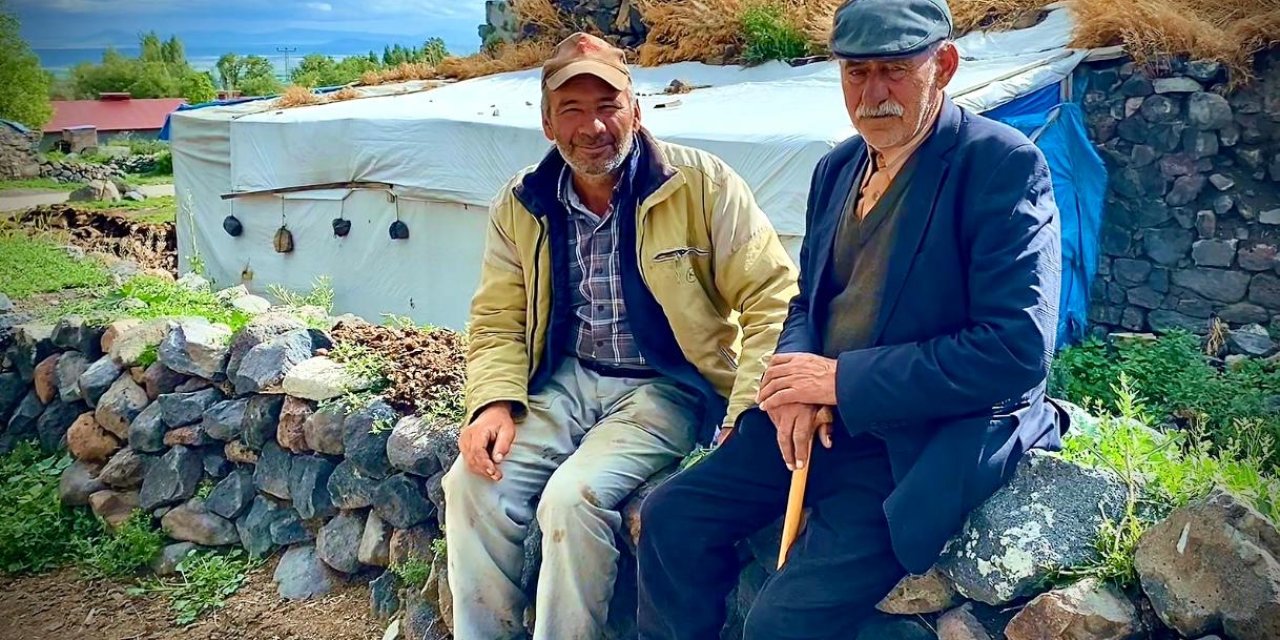 Polat Köyü’nde Bir Duvar Üstü Sohbeti