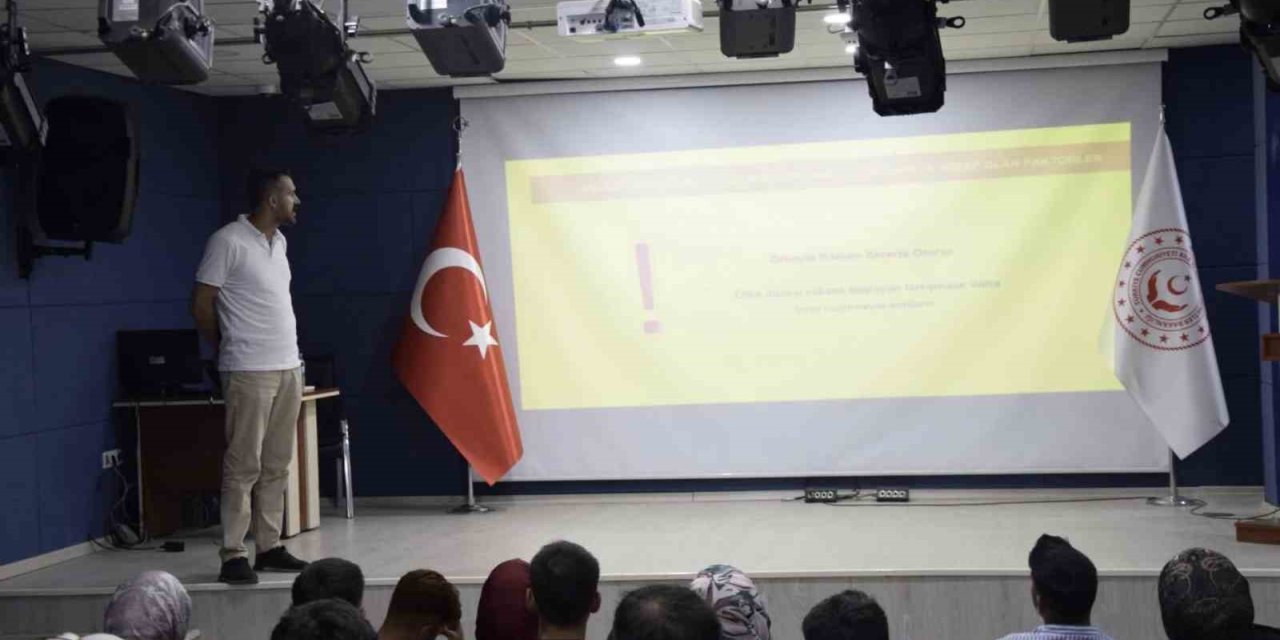 Muş’ta evlilik öncesi eğitimi verildi