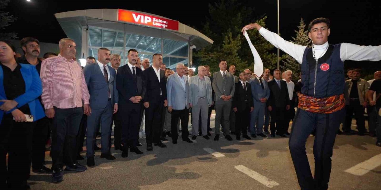 Yalçın’a Erzurum’da coşkulu karşılama