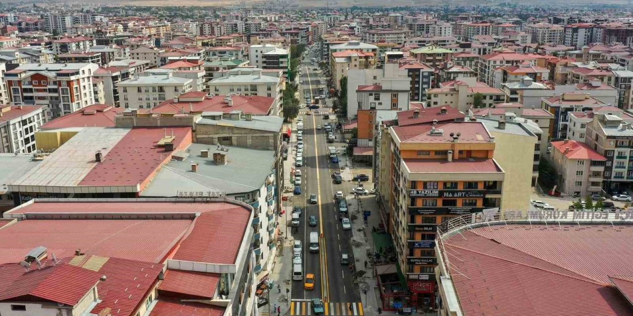 Eski Cezaevi Caddesi yeni görünümüyle trafiğe açıldı