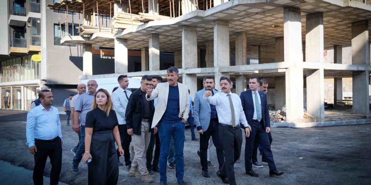 Vali Çelik, hastanenin acil giriş yolunu inceledi