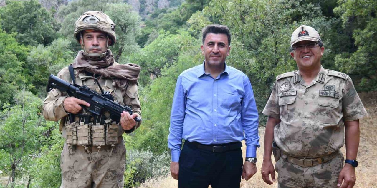 Vali Aygöl, Aliboğazı’nda askerlerle bir araya geldi