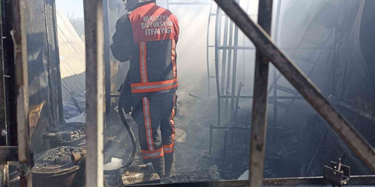 Malatya’da konteynerde yangın