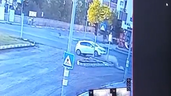 Kars'ta kaza anı güvenlik kamerasına yansıdı