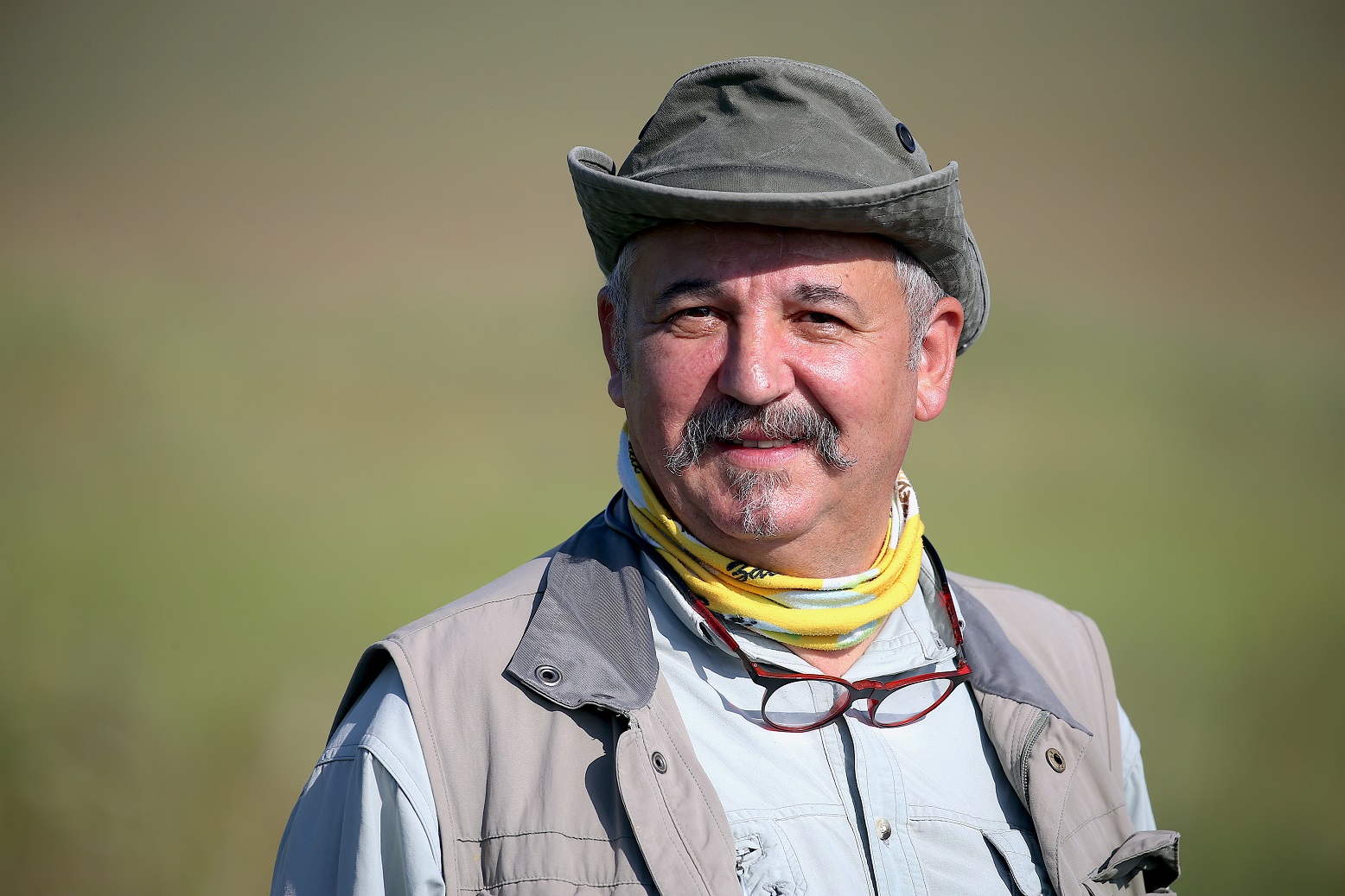 Prof. Dr. Zati Vatansever: "Keklikler kene yemezler, tohumla beslenirler"