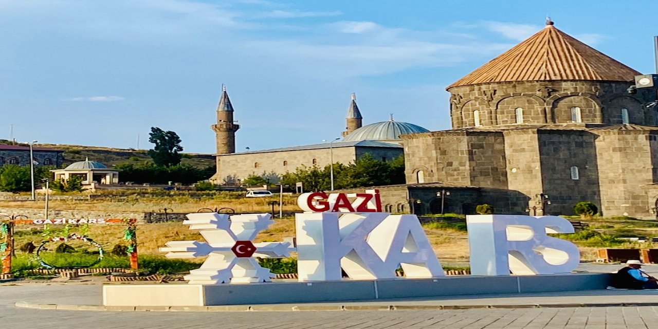 Kars’ta Tarih Üç Katmanıyla Aynı Karede