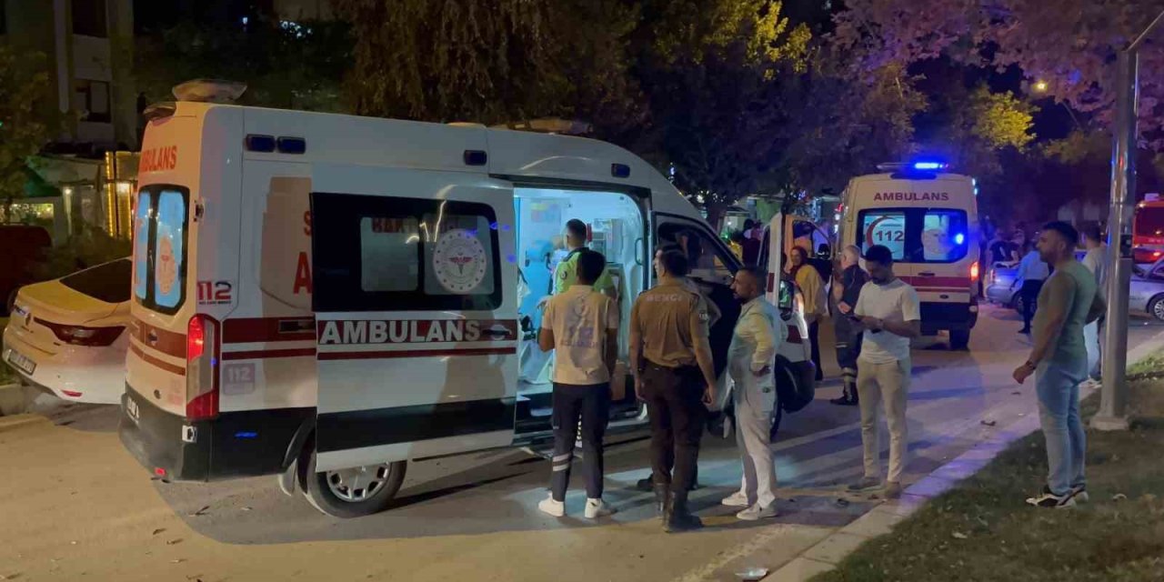 Elazığ’da zincirleme trafik kazası: 2’si çocuk 4 yaralı