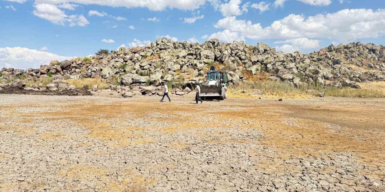 Patnos Kaymakamlığı’ndan kuraklığa karşı yoğun mesai