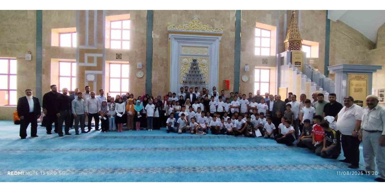 Çaldıran’da "Hadis Ezberleme Yarışması" düzenlendi