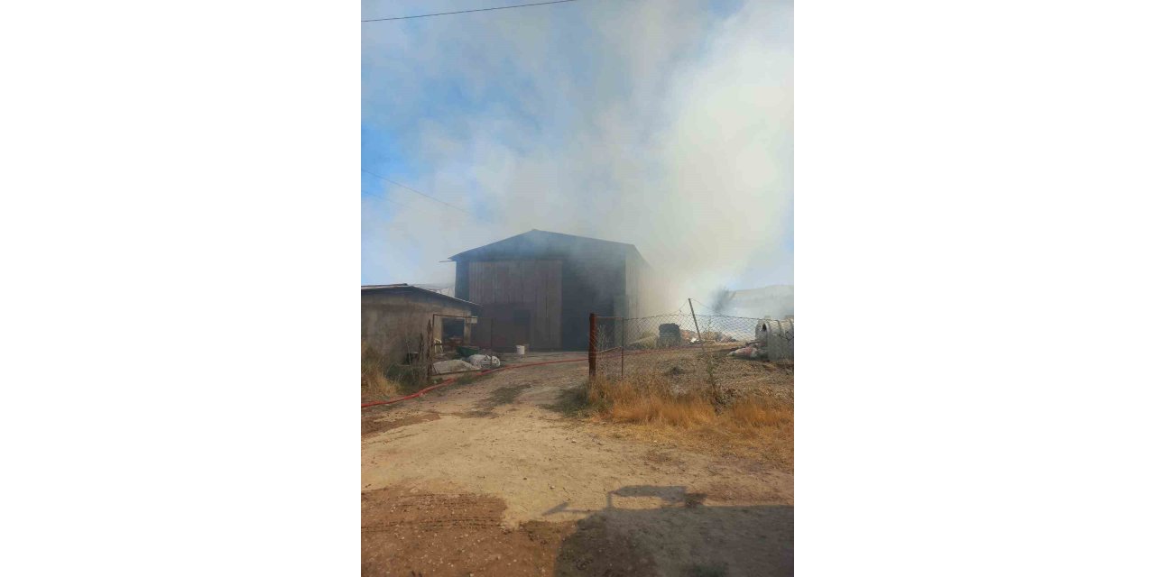 Elazığ’da samanlık yangını