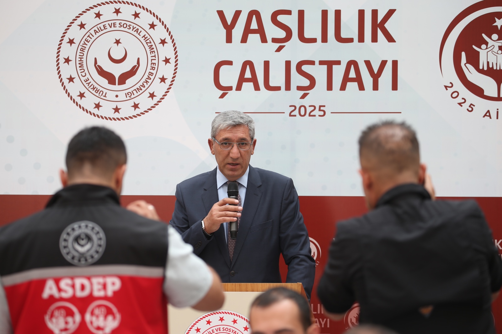 Kars'ta yaşlıların sorunları masaya yatırıldı