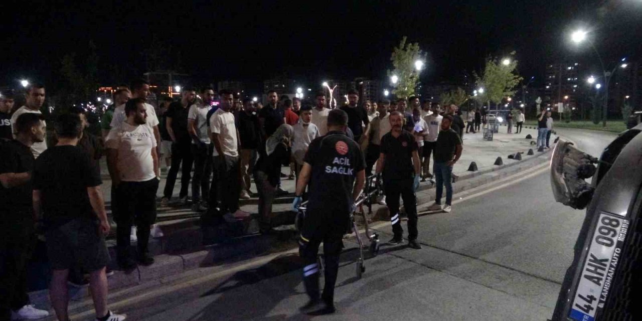 Malatya’da kontrolden çıkan araç yan yattı: 1 yaralı