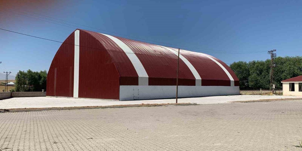 Dedeli’de spor altyapısına büyük destek