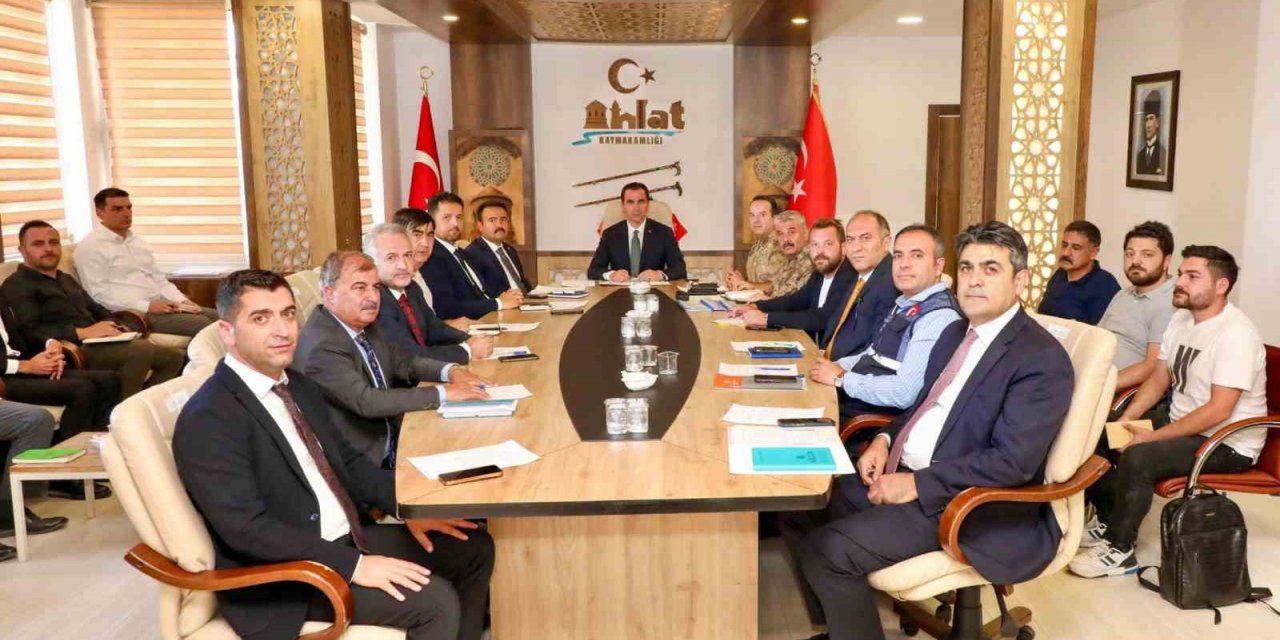 Ahlat’ta ‘1071 Ahlat-Malazgirt Etkinlikleri’ toplantısı