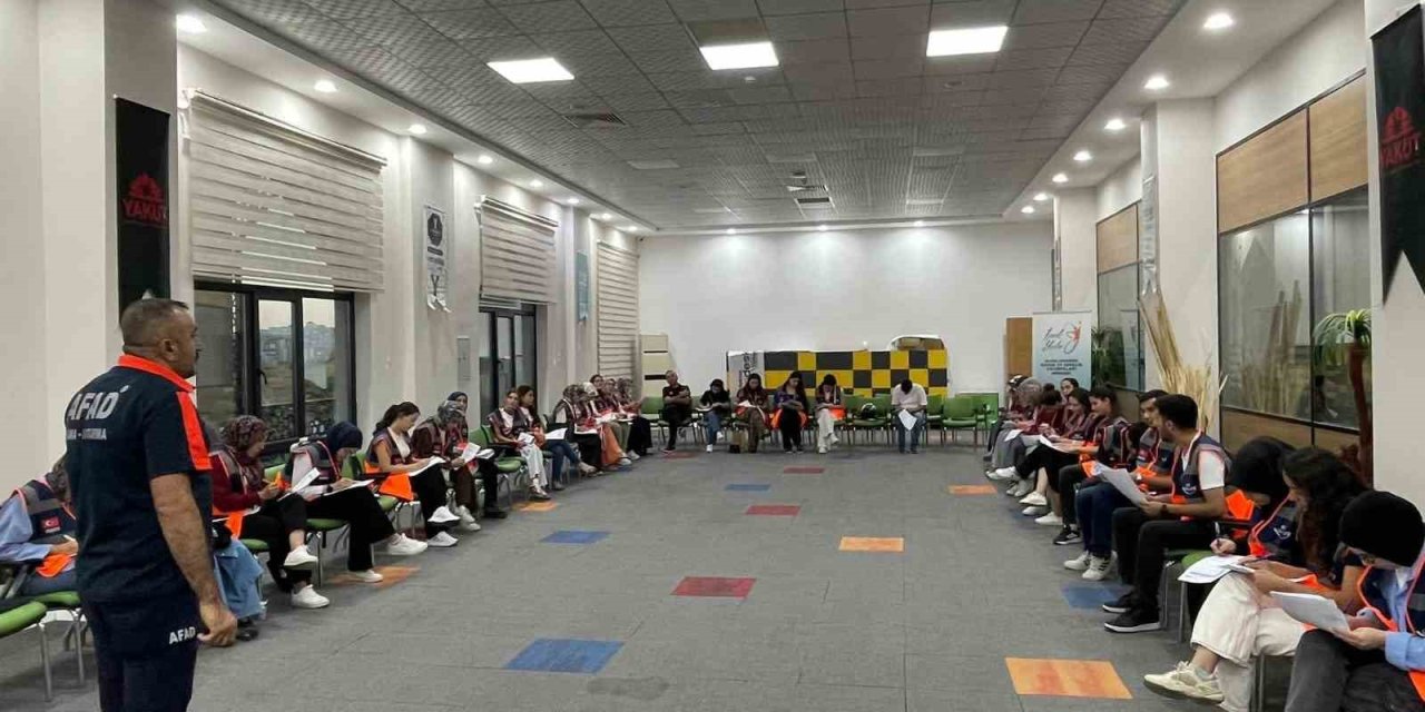 Elazığ’da AFAD gönüllülerinin eğitimleri sürüyor