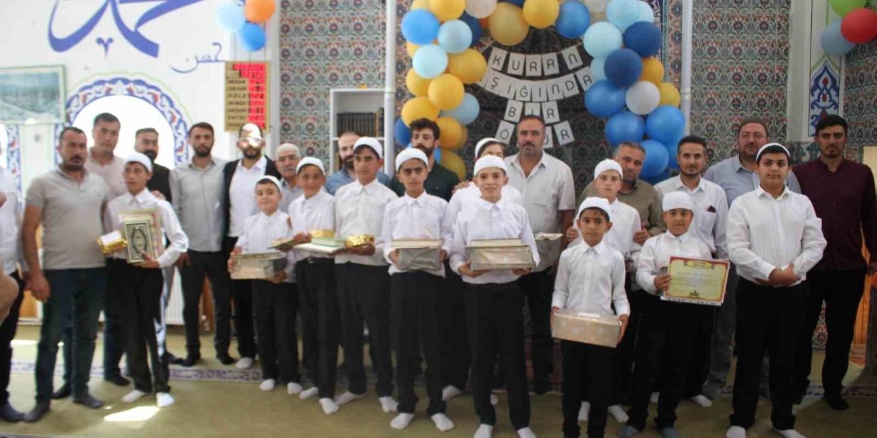 Malazgirt’te yaz Kur’an kursu mezuniyet programı düzenlendi
