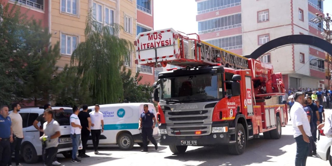 Muş’ta 7 katlı binada yangın: 6 kişi hastaneye kaldırıldı