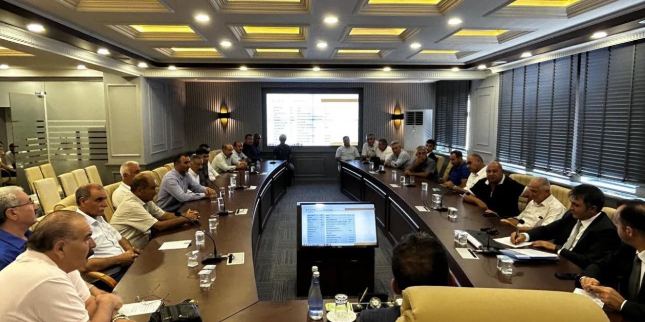 Muhtarlar, İl Özel İdaresi Genel Sekreteri Çarman’ı valiye şikayet etti