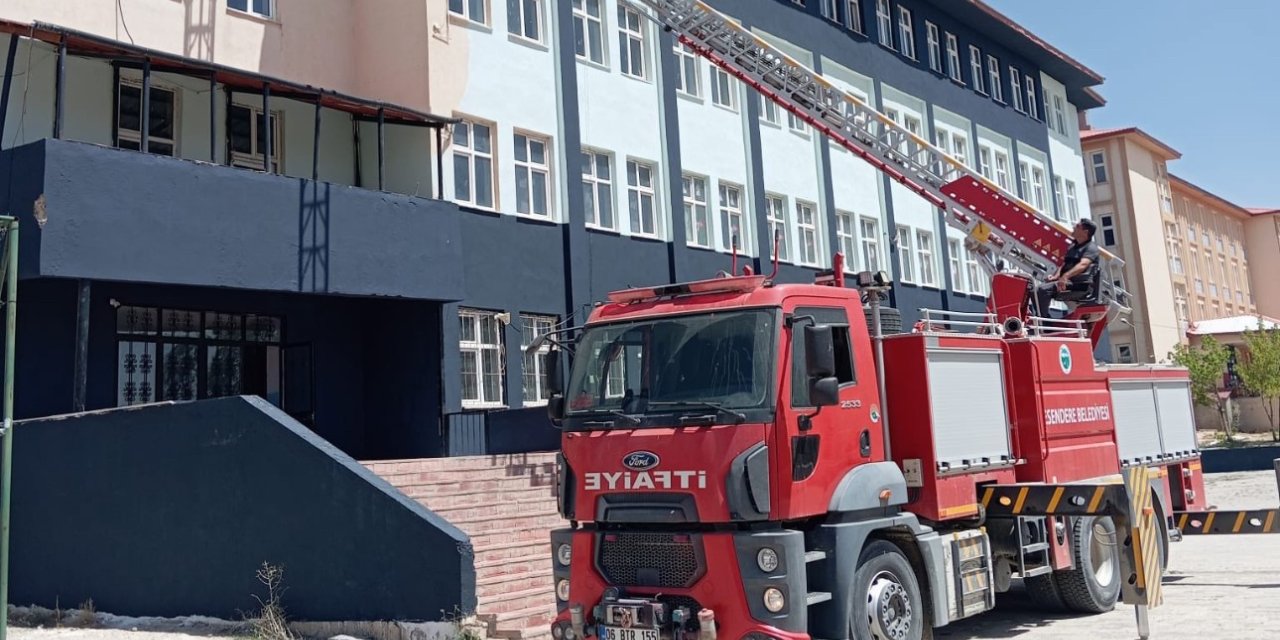 Esendere Belediyesi’nden eğitime anlamlı destek: Ortaokulun boya ihtiyacı karşılandı