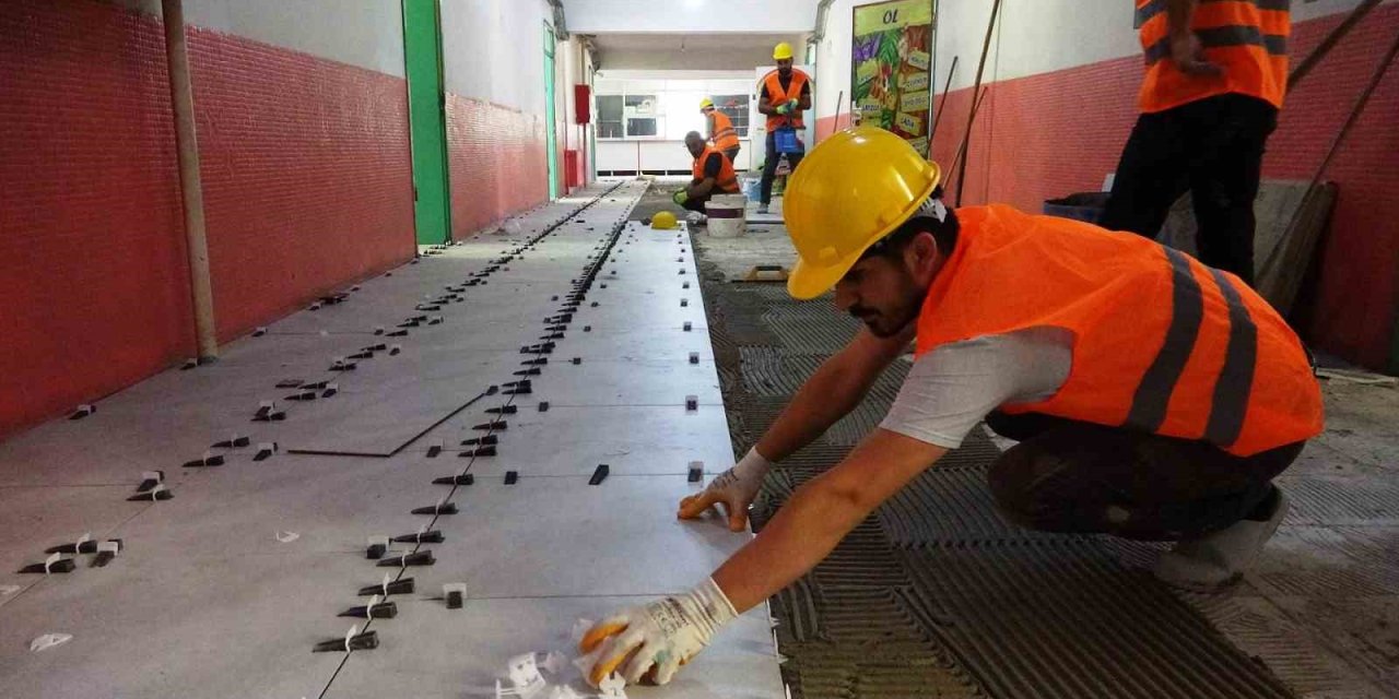 Van’da okullar eğitim öğretime hazırlanıyor