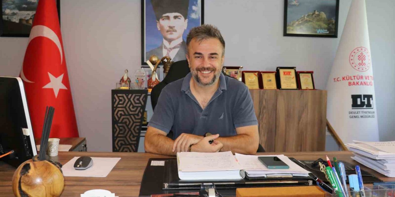 16 yaşında tanıştığı devlet tiyatrosuna müdür oldu