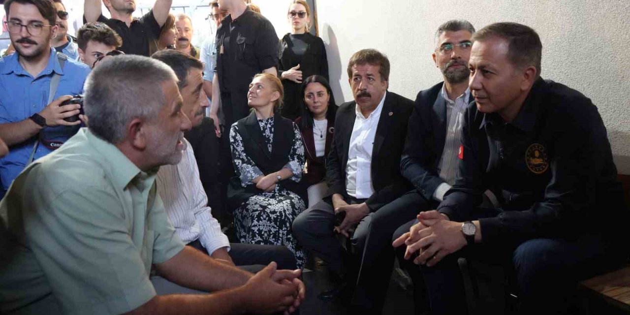 Bakan Yerlikaya Erzurum’da esnafı ziyaret etti