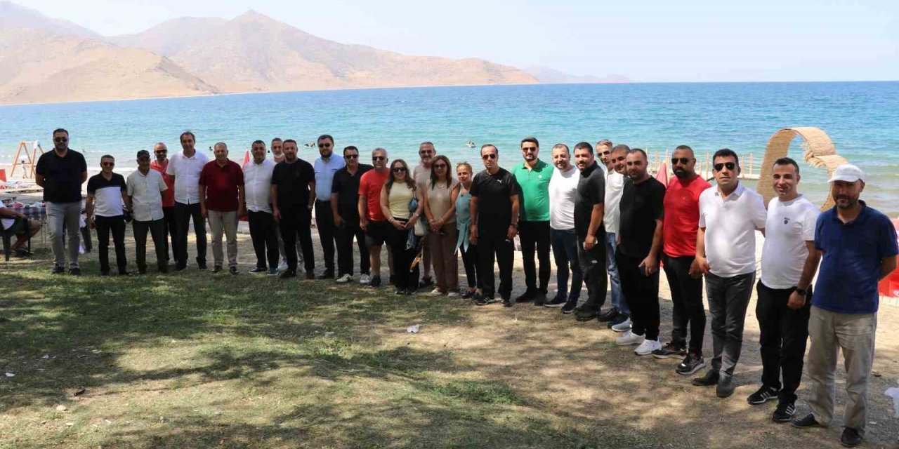 Van’da turizm acenteleri bir araya geldi