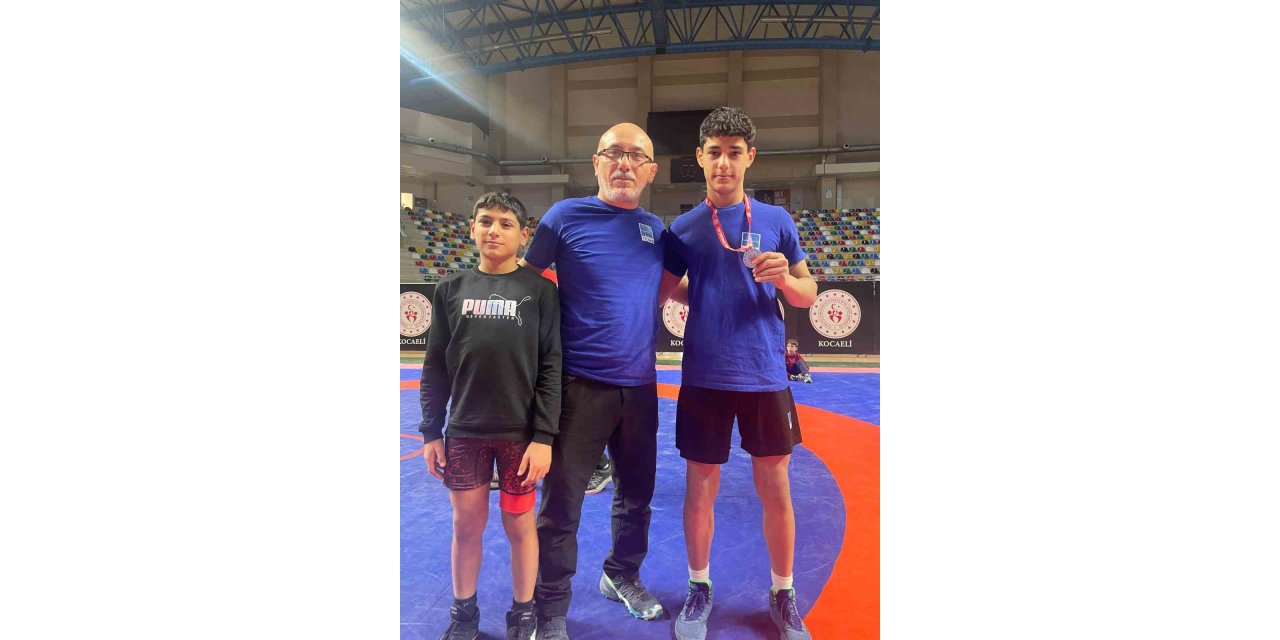 Elazığlı güreşçi milli takım kampında