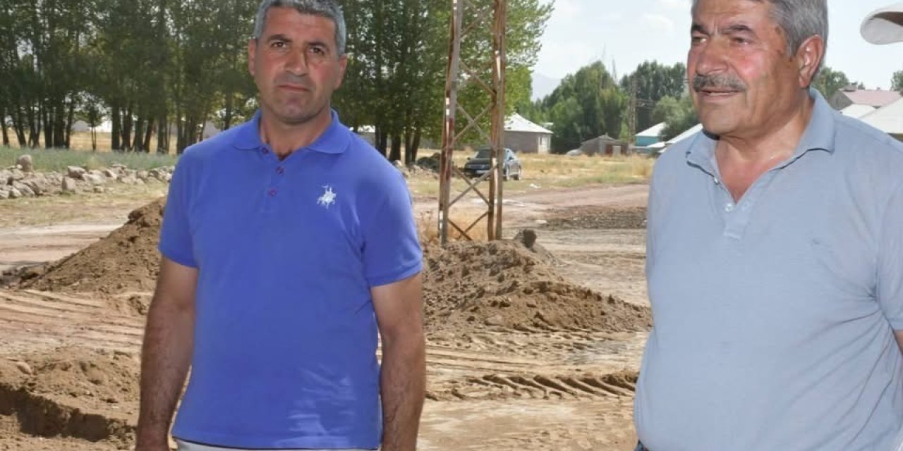 Patnos’ta yol ve altyapı çalışmaları hızlandı.