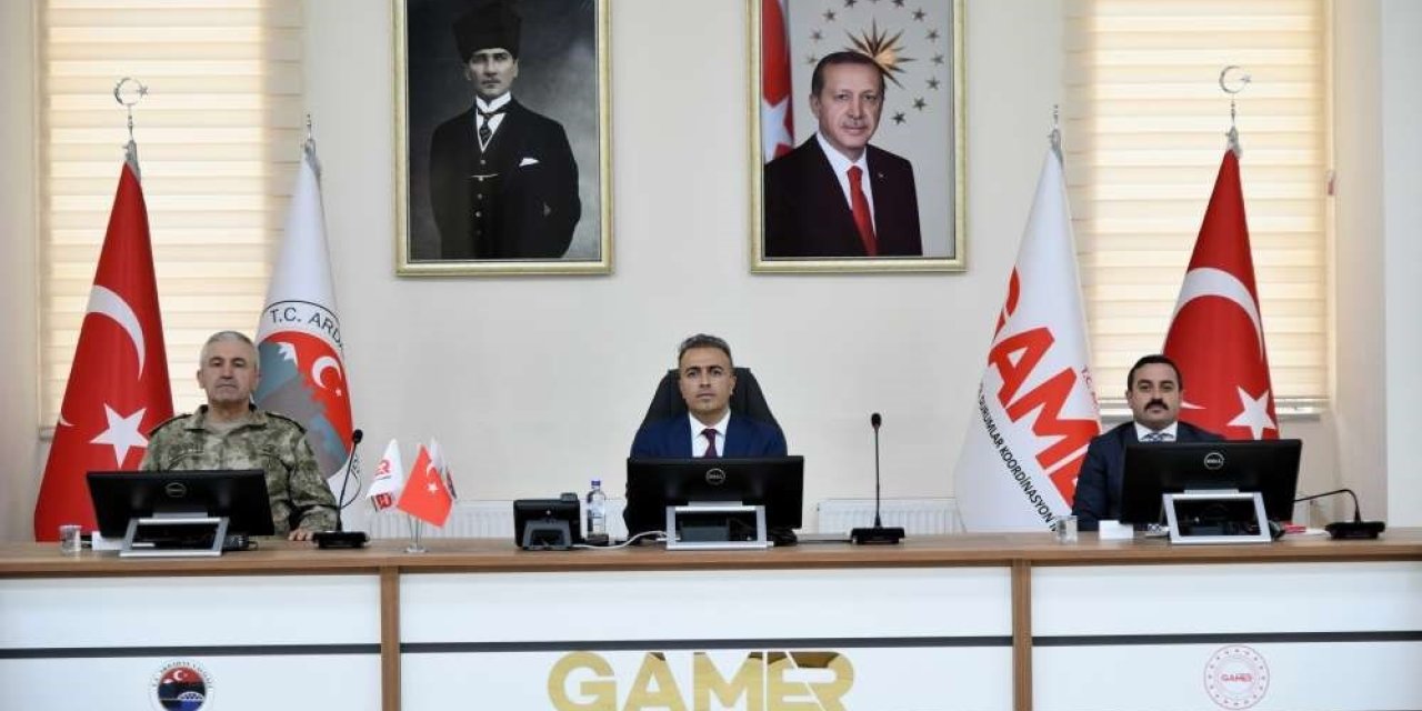 Ardahan’da güvenlik toplantısı düzenlendi