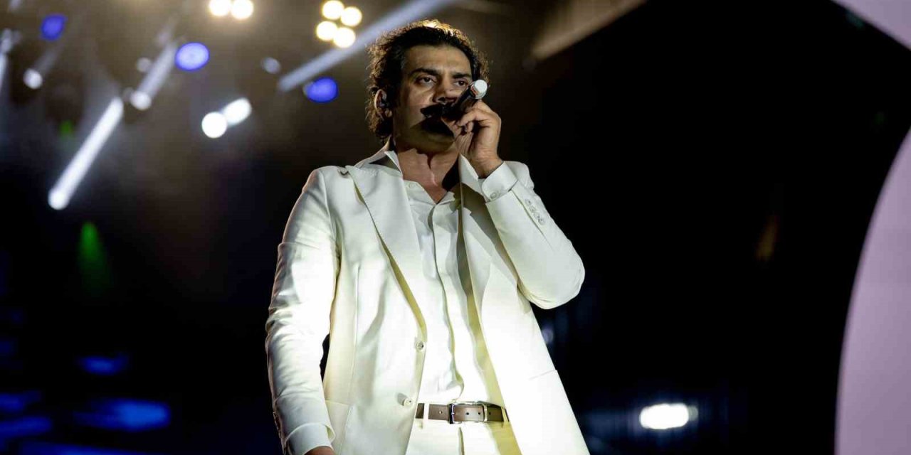 Bayhan Erzurum’da coşturdu