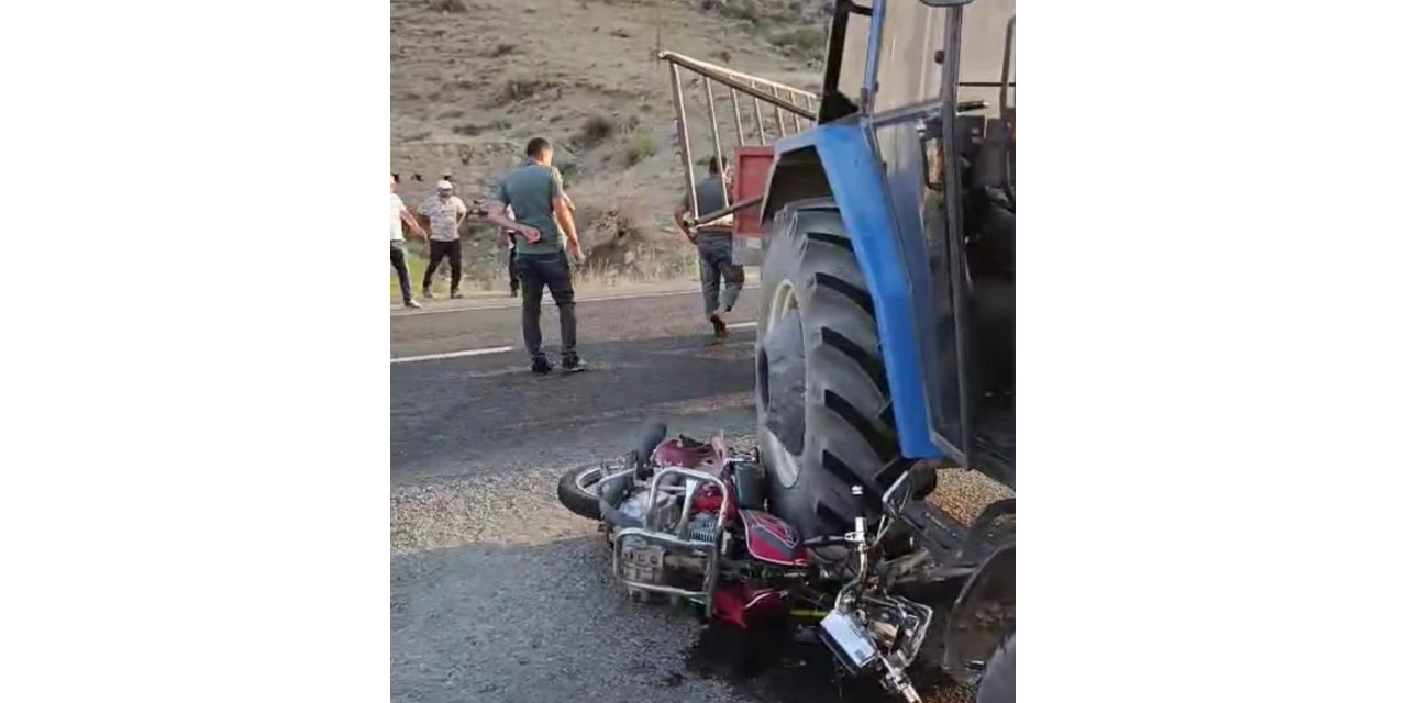 Kağızman’da traktör ile motosiklet çarpıştı: 1 ölü