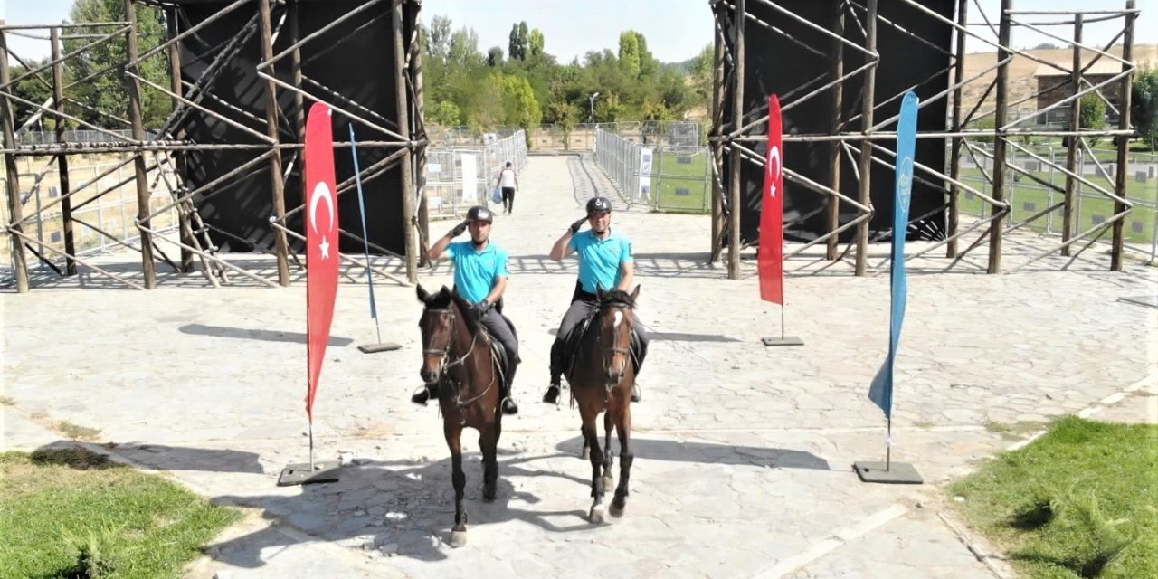 Atlı jandarma birlikleri, Malazgirt kutlamalarına renk kattı